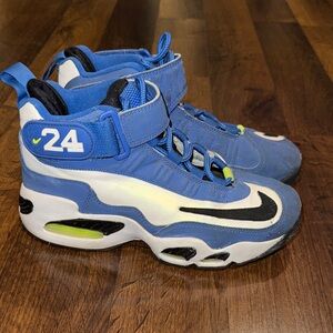 Nike Air Griffey Max 1 Sneakers (size 4.5Y or women’s size 6)